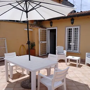 Appartement Attico Con Terrazza Santa Cecilia, Rome