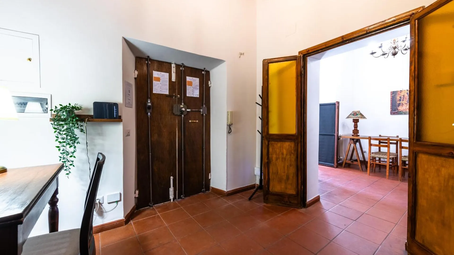 San Calisto Apartment Rome Italy