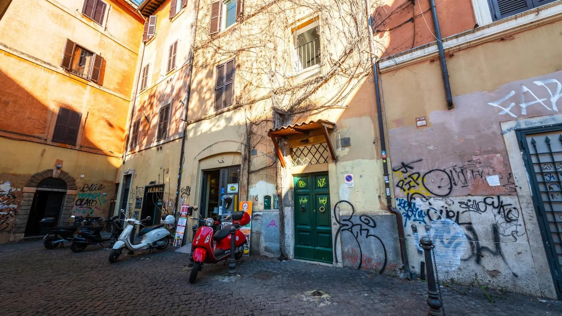 San Calisto Apartment location